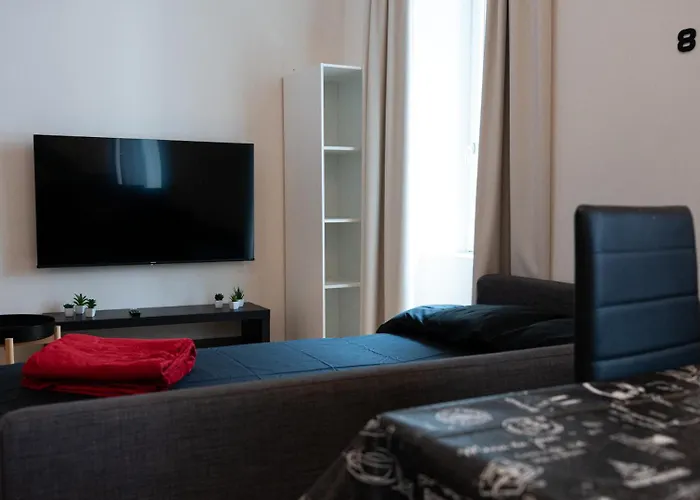 Apartment Porta Nuova - Ai Mille - 6 *